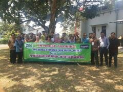 <div class="node-info"> Terbit pada Jumat, 18 September 2015</div>